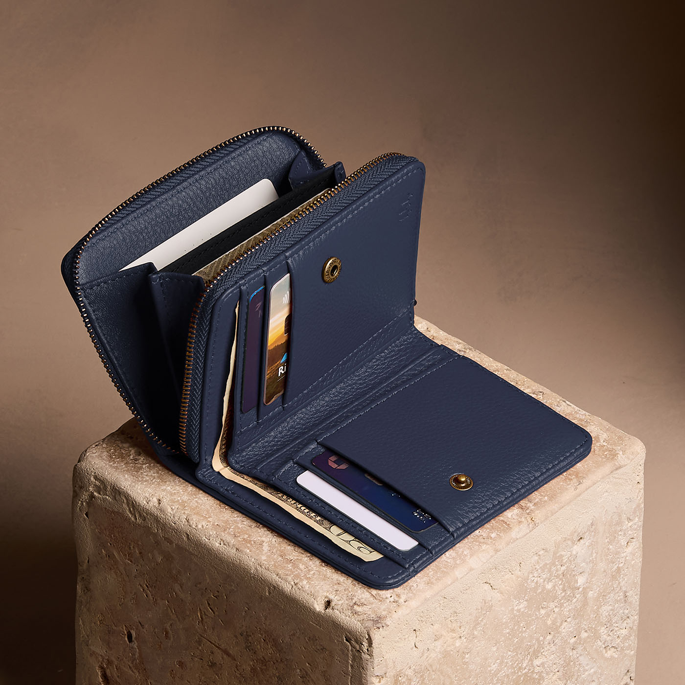 Lexington Wallet - Image 11
